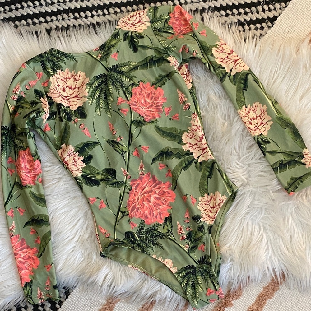NWT Augubandita long sleeve swimsuit - Picture 5 of 7